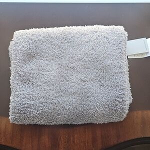 NWT Grey barefoot dreams scarf/ Hat Set